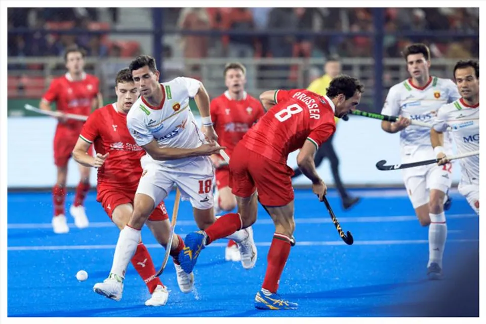 ৫ গোল দিয়ে বিশ্বকাপে ঘুরে দাঁড়াল স্পেন