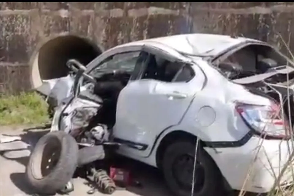 ঘাটাল-চন্দ্রকোনা রাজ্য সড়কে দুর্ঘটনা, জখম গাড়ির চালক