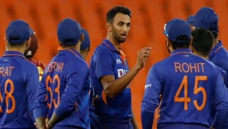 অষ্টম উইকেট পড়ল ভারতের