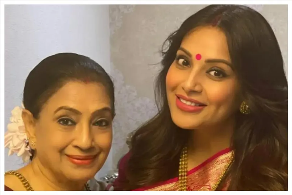 সাধের অনুষ্ঠানের ছবি শেয়ার করলেন বিপাশা