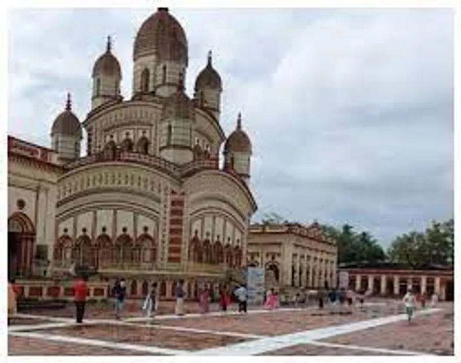 আজ থেকে দর্শনার্থীদের জন্য খুলছে দক্ষিণেশ্বর মন্দির