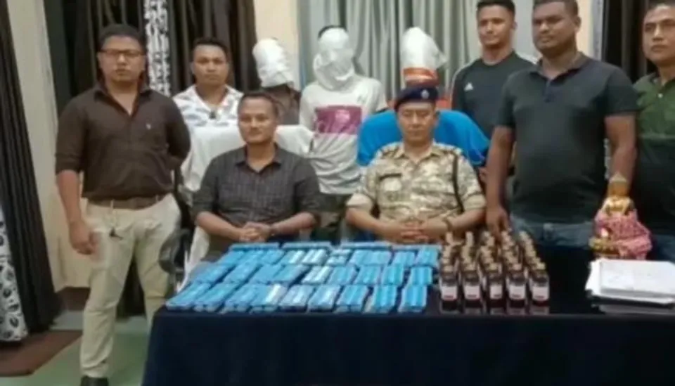 জয়গাঁয় প্রচুর কাফ সিরাপ এবং নেশার ট্যাবলেট উদ্ধার, গ্রেফতার ৩