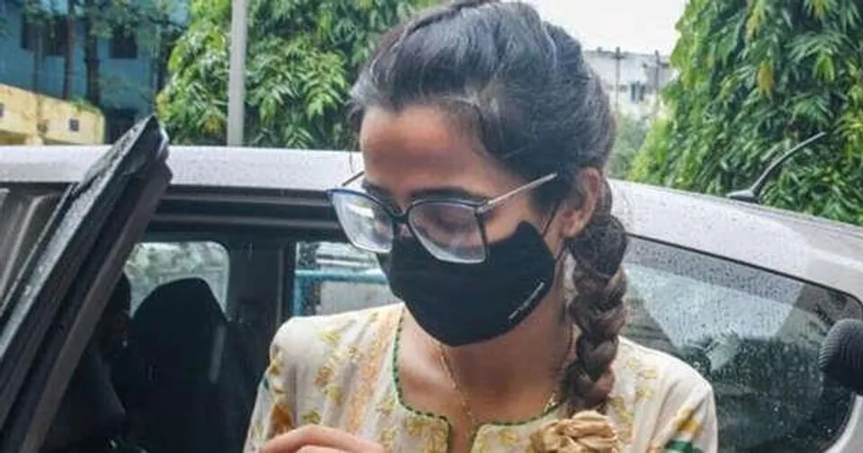 মেনকার রক্ষাকবচ বহালের নির্দেশ হাইকোর্টের