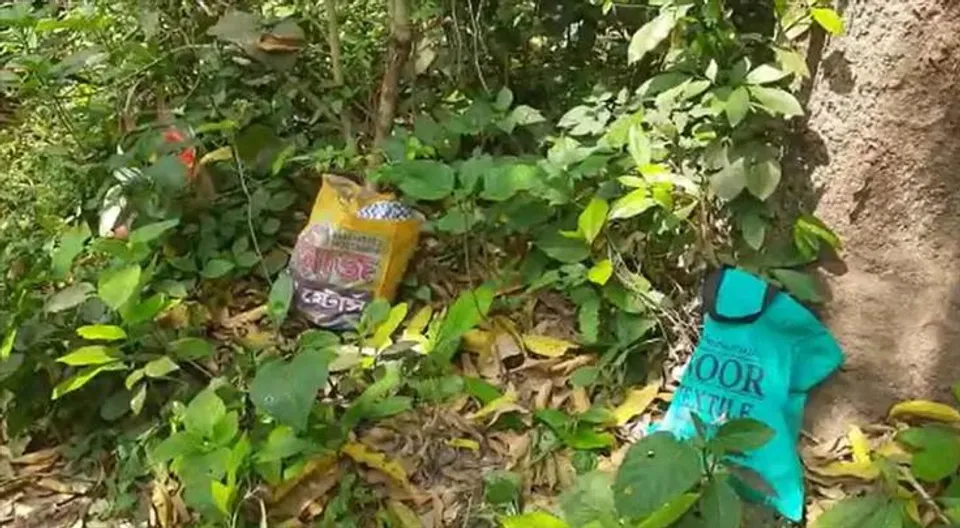 শিশু শিক্ষা কেন্দ্রের পাশ থেকে উদ্ধার বোমা