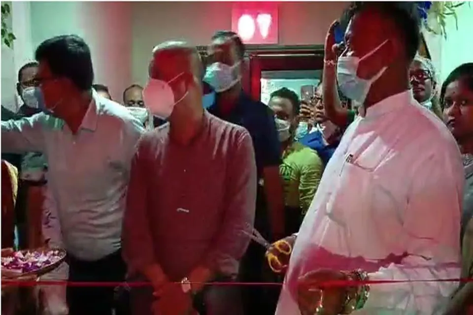 চিকিৎসা পরিষেবা আরও উন্নত করতে ইএসআই হাসপাতালে একাধিক বিভাগের উদ্বোধনে শ্রম মন্ত্রী