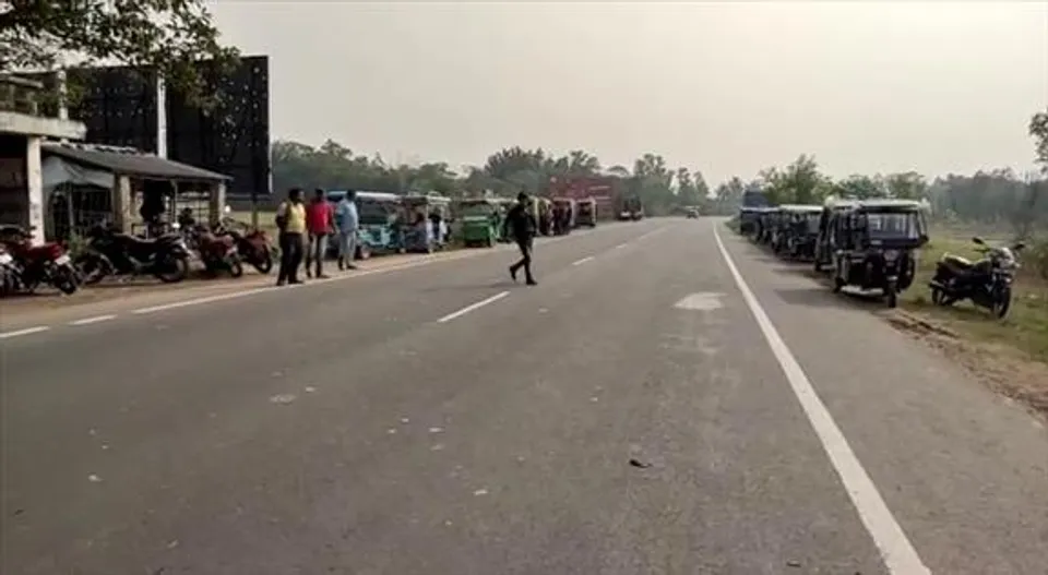 টোটো অটো ইঞ্জিনভ্যান চলাচলে নিষেধাজ্ঞা