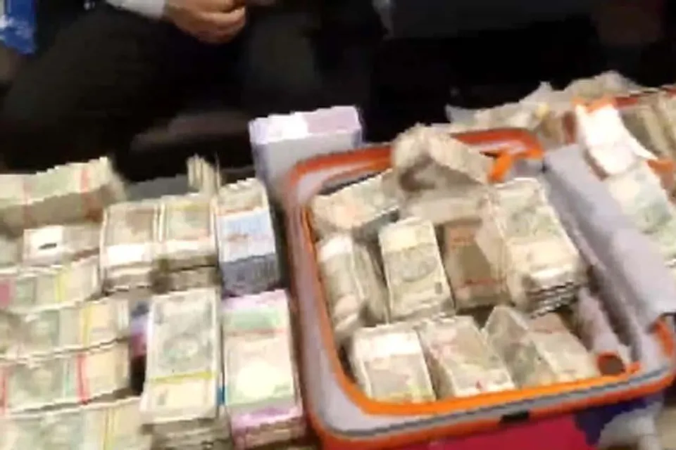 এবার উদ্ধার ৮০ লক্ষ টাকা, চলছে তদন্ত