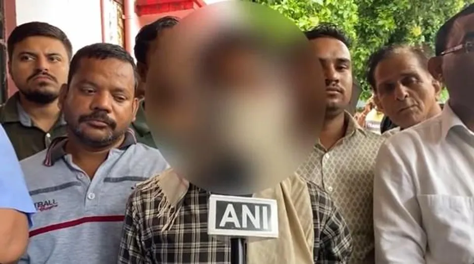 লখিমপুর খেরি ধর্ষণ-হত্যাকাণ্ডে দোষীদের ফাঁসির সাজা চাইলেন নিঃস্ব বাবা