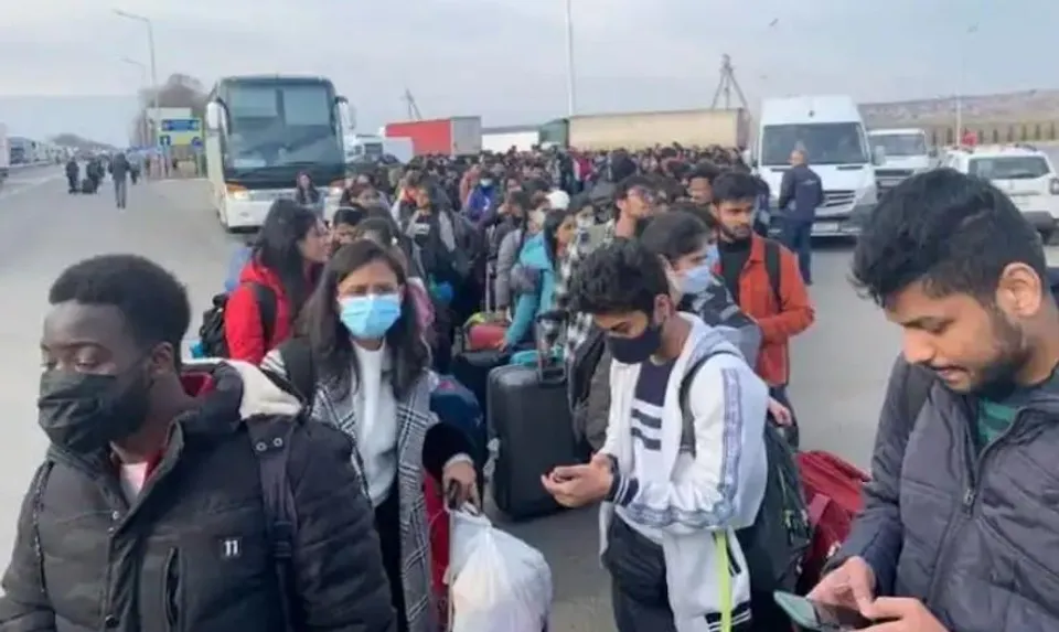 ভারতীয়দের ইউক্রেন ছাড়ার নির্দেশ দূতাবাসের