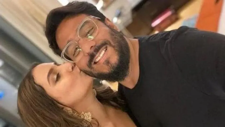 নতুন বছরের শুরুতেই বড় চমক রাজ-শুভশ্রীর