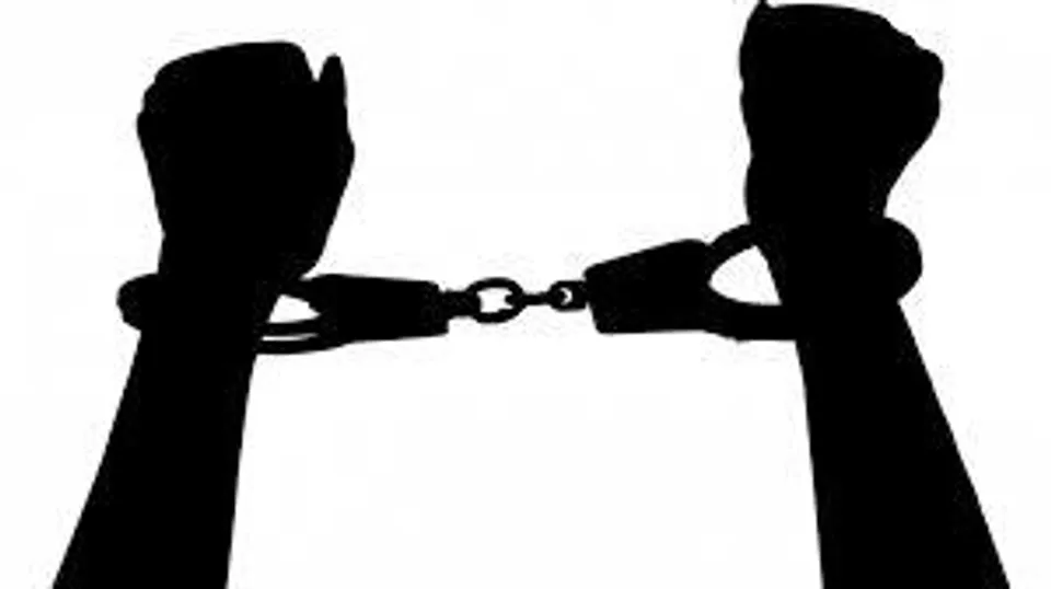 ৬ লাখ টাকা প্রতারণার অভিযোগে গ্রেফতার বিজেপির মজদুর সেলের নেত্রী