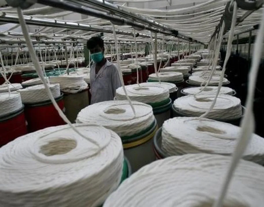 তুলোর অভাবে বন্ধ হয়ে গেল পাকিস্তানের টেক্সটাইল কারখানা