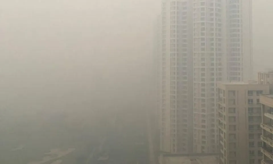 দূষণের জের, ফের অনির্দিষ্টকালের জন্য বন্ধ স্কুল