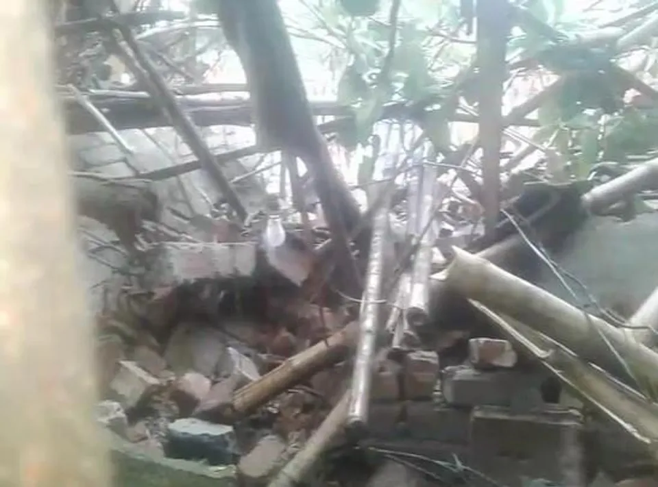 কয়েক মিনিটের কালবৈশাখী ঝড়ে লন্ডভন্ড ভারত-বাংলাদেশ সীমান্ত লাগোয়া গোপালপুর এলাকা