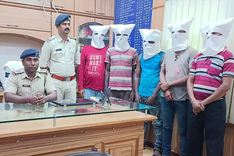 ২৪ ঘণ্টার মধ্যে চুরির কিনারা করলো পুলিশ