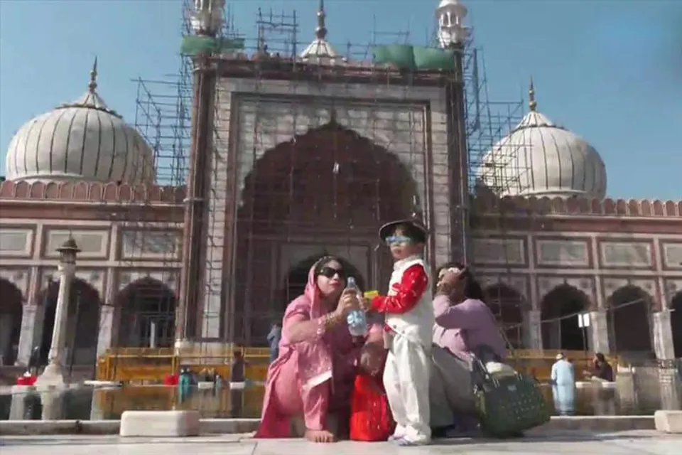 বিতর্কের মুখে নিজেদের অবস্থান স্পষ্ট করল জামা মসজিদ