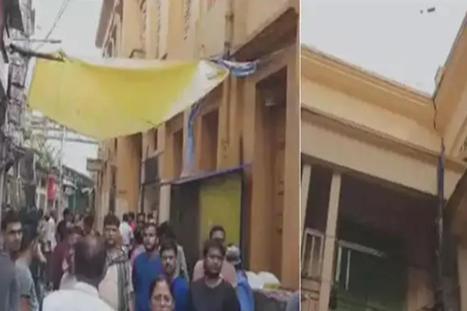 ফাটল আতঙ্কের মাঝেই কাটা হল বিদ্যুৎ সংযোগ