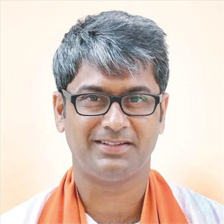 বিজেপি নেতা কল্যাণ চৌবের গাড়ি ভাঙচুর