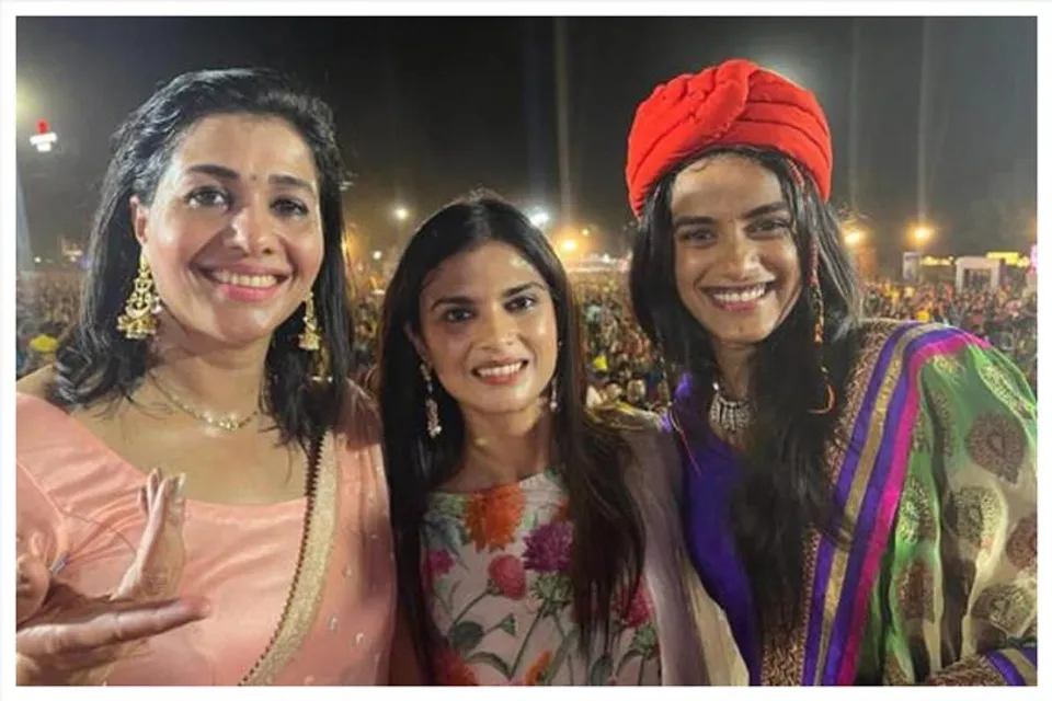 গরবা উপভোগ করলেন পিভি সিন্ধু