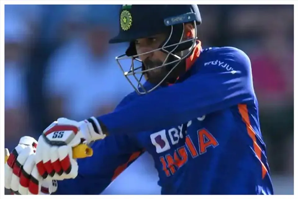 ৪ বলে ৩ রান করে আউট দীপক হুদা