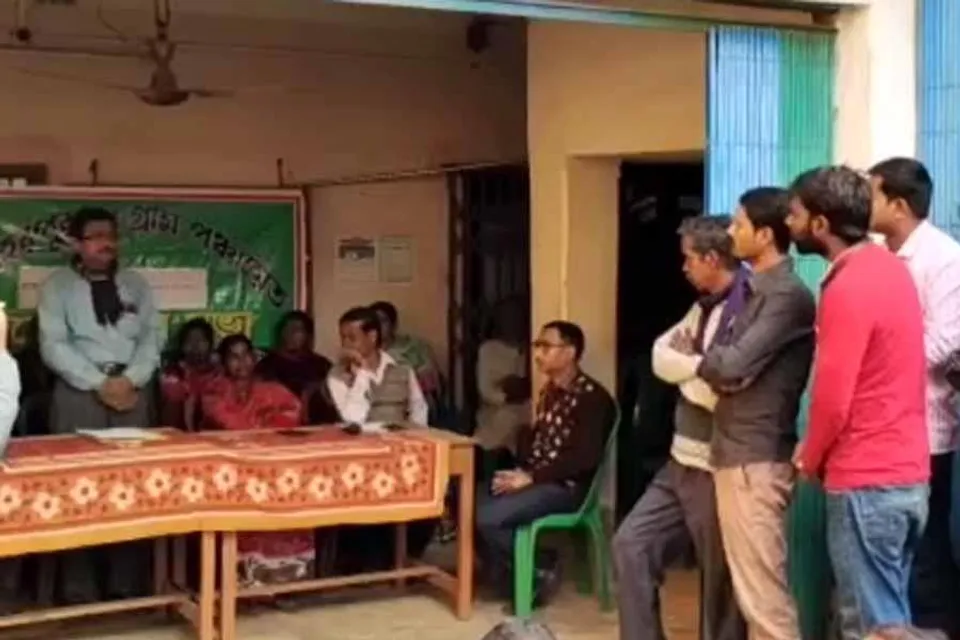 আবাস যোজনার সার্ভে নিয়ে ডাকা বৈঠক ভন্ডুল, কাঠগড়ায় বিজেপি