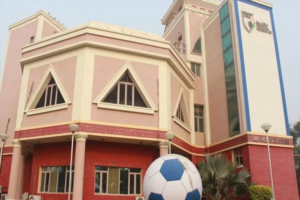 প্রাক্তন ফুটবলারদেরও ভোটাধিকারের ভাবনা