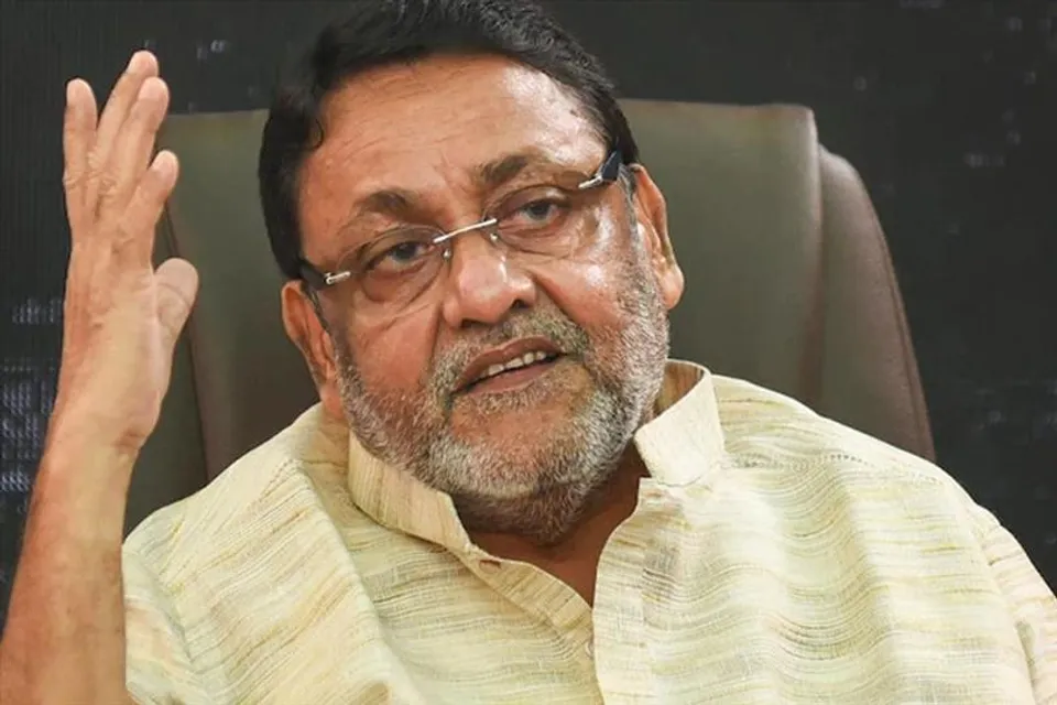 নবাব মালিকের পদত্যাগের দাবিতে বিক্ষোভে বিজেপি =