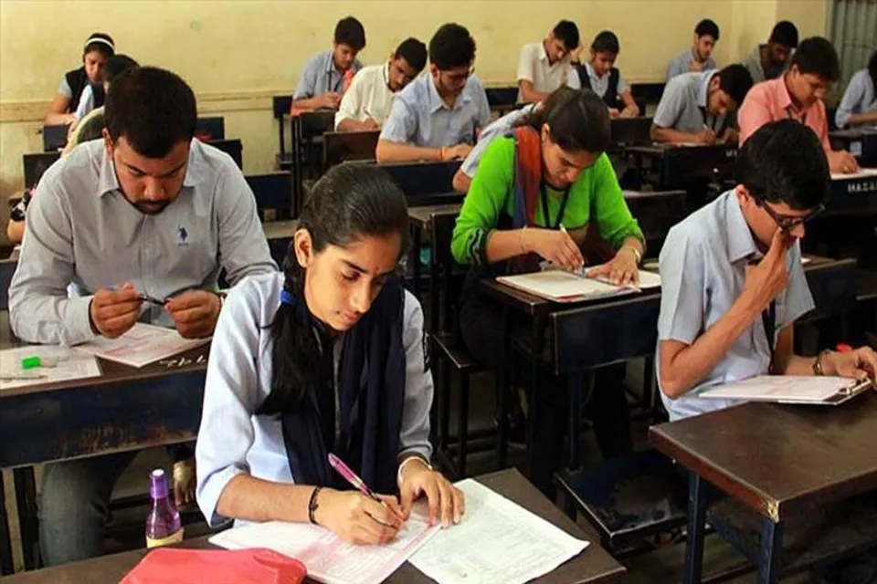 পরীক্ষা নিয়ে নয়া বিজ্ঞপ্তি জারি রাজ্য সরকারের