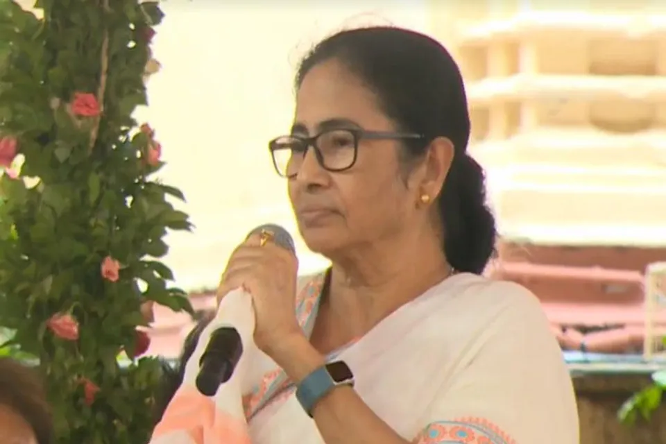 কালীঘাটে ৩০০ কোটি টাকা খরচ করে স্কাইওয়াক বানানো হচ্ছেঃ মুখ্যমন্ত্রী