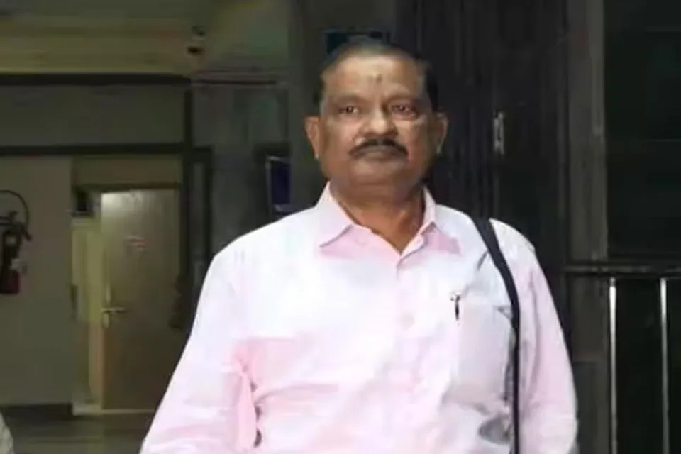 অভিযোগ করে অভিযুক্ত হলেন তাপস!