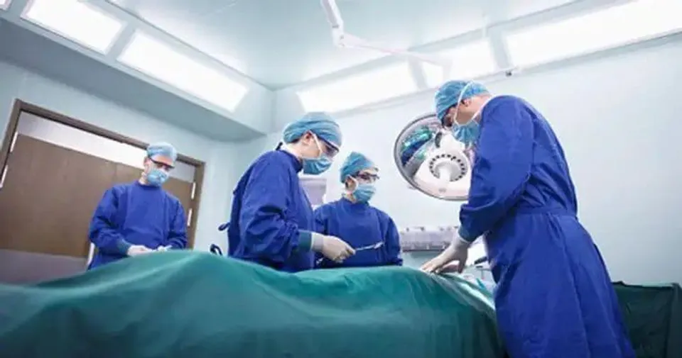 দুটি পুরুষাঙ্গ নিয়ে জন্ম নেওয়া শিশুর অস্ত্রোপচার