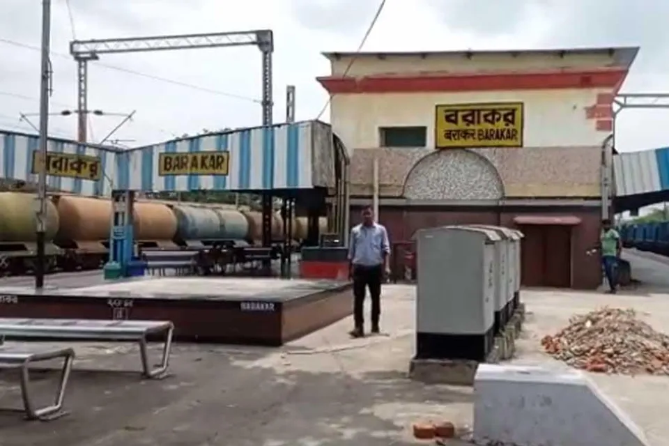 পাচারের আগেই উদ্ধার ৫০ বোতল মদ