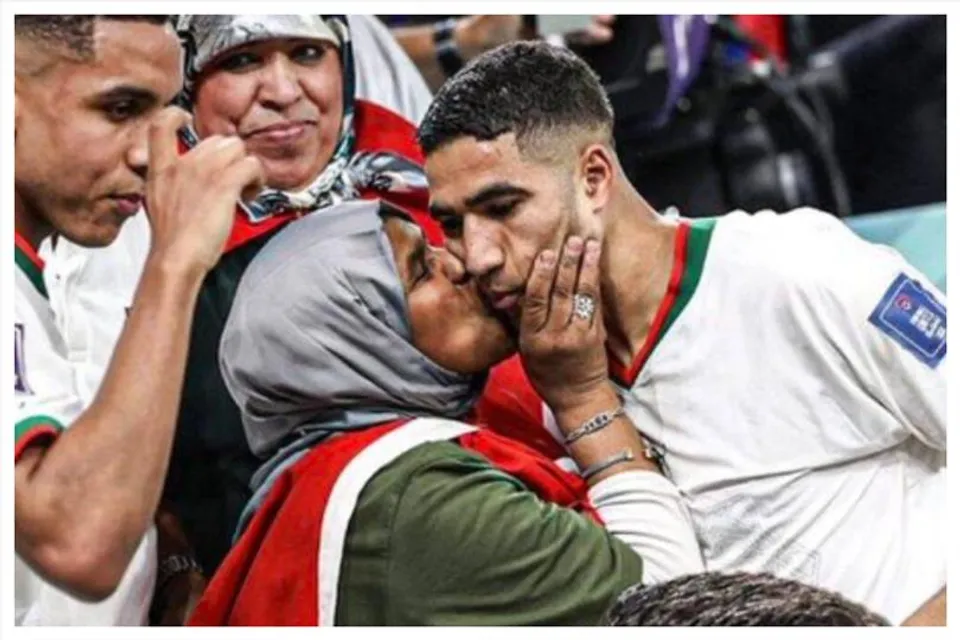 বার্সেলোনায় আঁকা হাকিমির ছবি