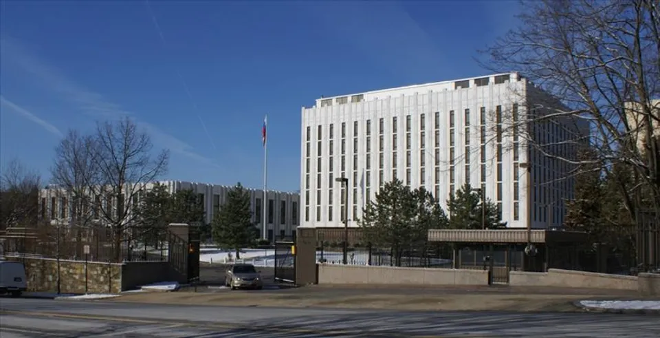 ওয়াশিংটনে অবরুদ্ধ হচ্ছে রুশ দূতাবাসের কাজ