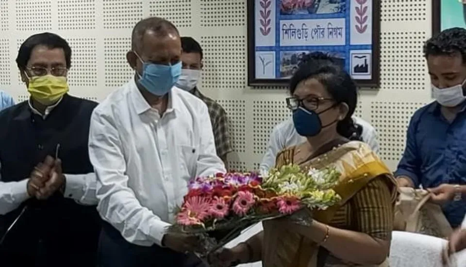 শিলিগুড়িতে অনুন্নয়নের দায় বামেদের ঘাড়েই চাপালেন প্রতিমন্ত্রী চন্দ্রিমা ভট্টাচার্য