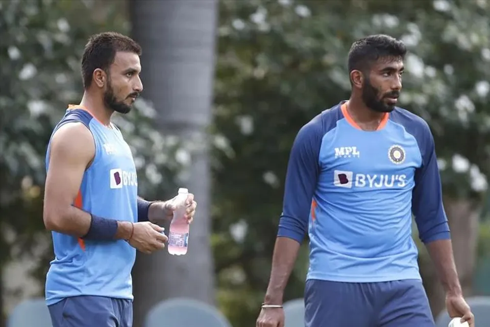 T20 WC: হর্ষল প্যাটেলের তুলনায় কার্যকরী হতে পারেন এই তিন বোলার