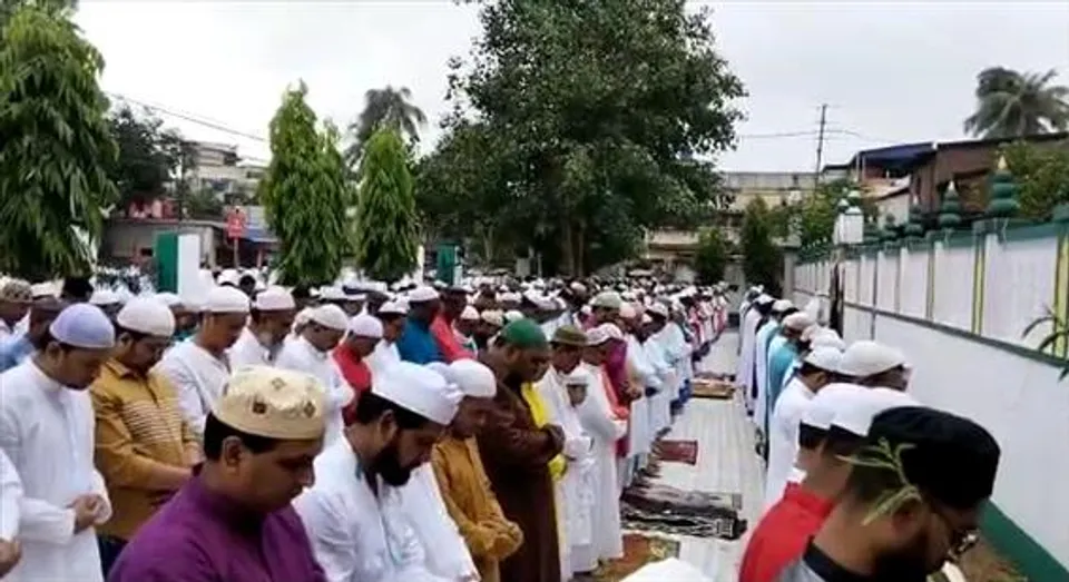 ইদ-এর আনন্দে মাতল মেদিনীপুর শহর