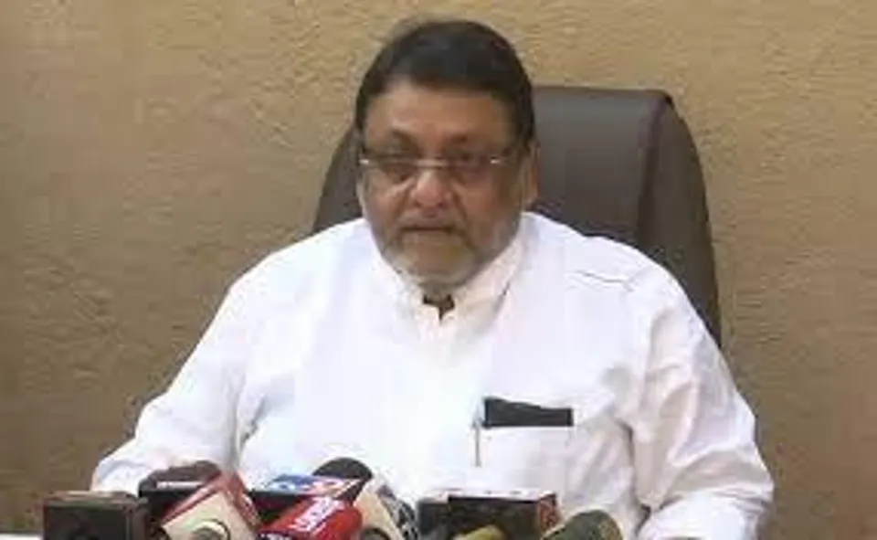 দীপাবলির পর ফাঁস করব হোটেল রহস্য, বার্তা নবাব মালিকের