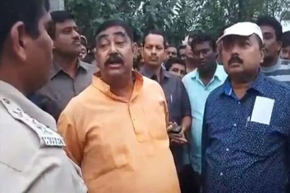 অনুব্রতকে নিয়ে যাওয়া হবে কম্যান্ডো হাসপাতালে