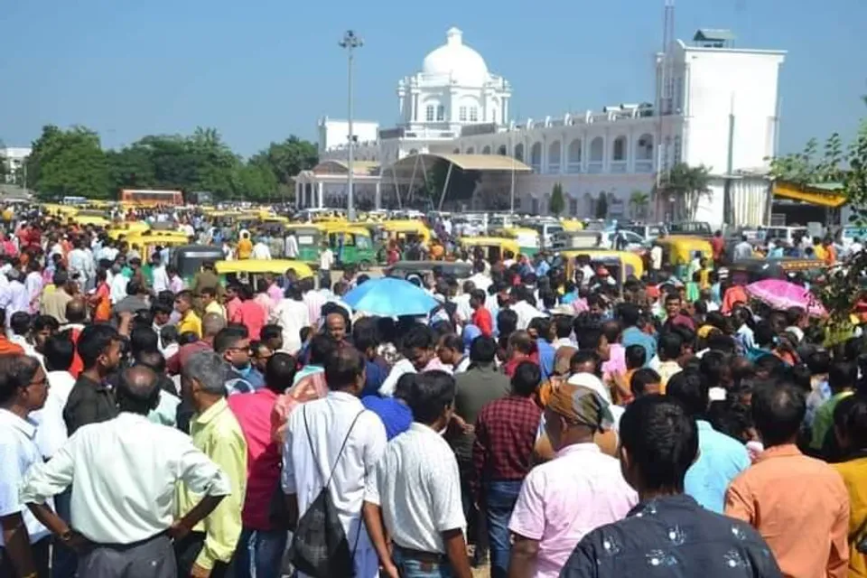 সিপিআই-এম-এর সমাবেশ, আগরতলায় যানজটের সৃষ্টি