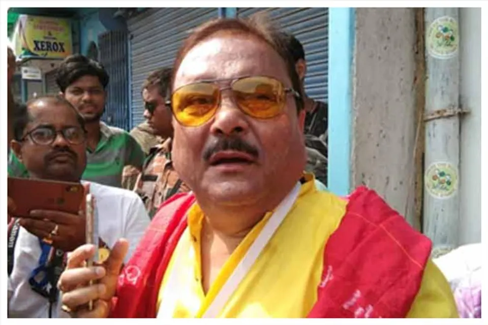 প্রকাশ্য অনুষ্ঠান থেকে চ্যালেঞ্জ মদন মিত্রর