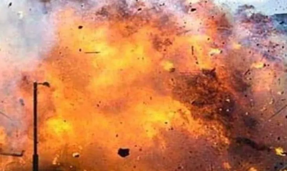 স্কুল চলাকালীন টিটাগড়ে ভয়াবহ বিস্ফোরণ, উড়ল ছাদ