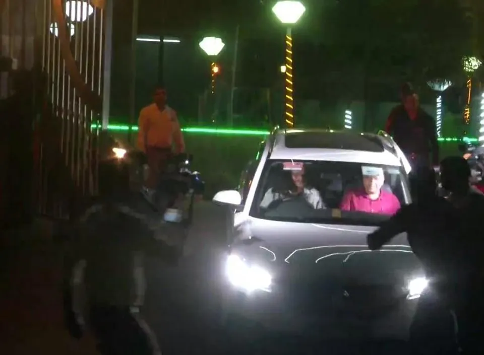 টানা ৯ ঘণ্টা জেরার পর সিবিআই দফতর ছাড়েন মণীশ সিসোদিয়া