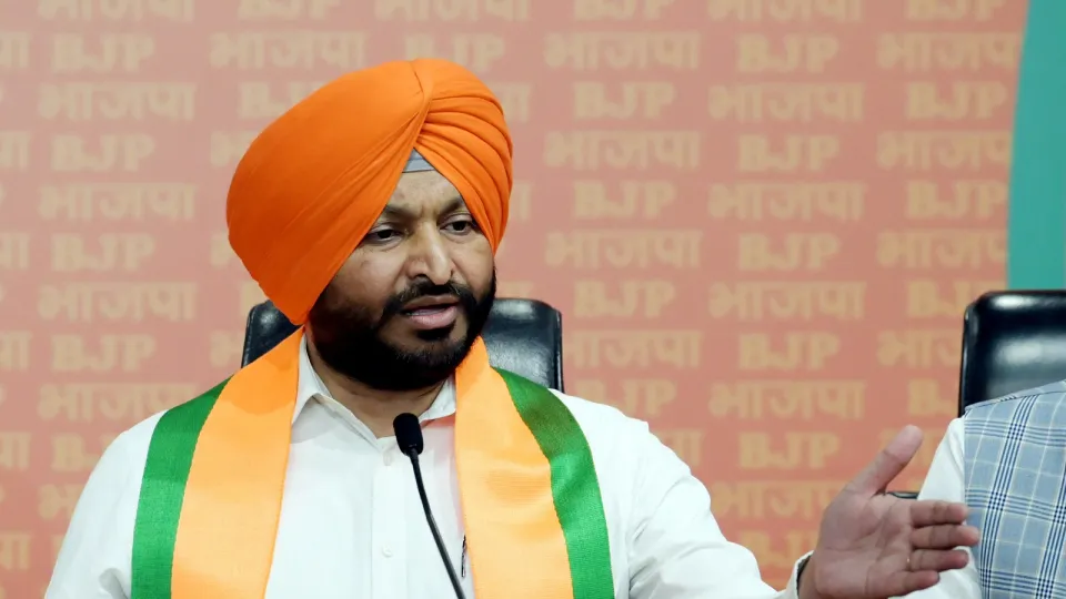  Union Minister and BJP leader Ravneet Singh Bittu 