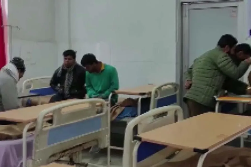 Several were injured in a bus accident at Pulwama