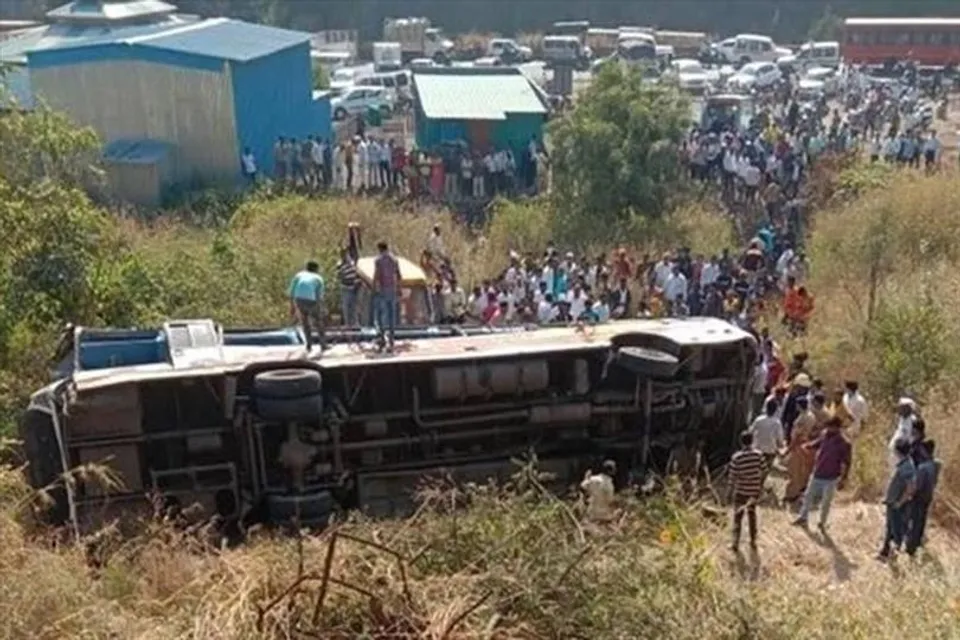 22 DEATHS AND 95 ACCIDENTS INVOLVING PMPML BUSES.4