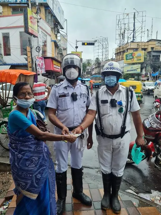 A bag full of money was recovered by the Kolkata police