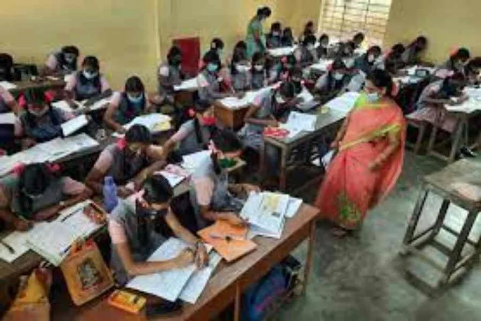 The government announced school closures again