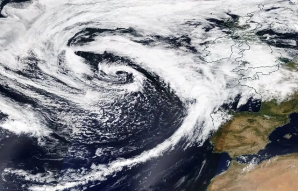 Tornado at 219 km/h hit Czech Republic