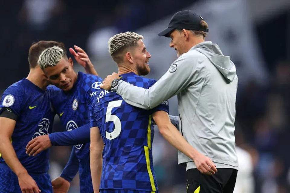 Barcelona eyeing Jorginho as Busquets replacement